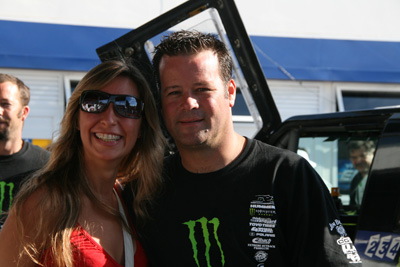 115 Robby Gordon with a local girl IMG_8727.jpg